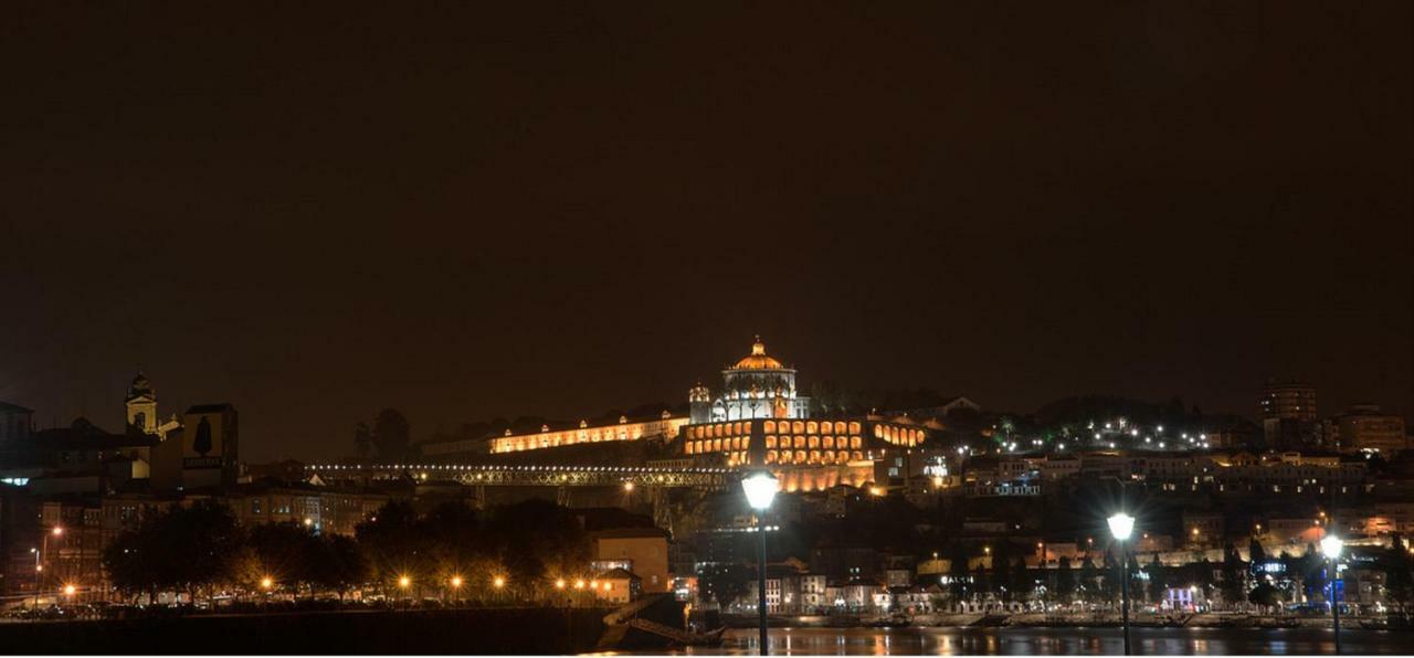Casinha Miradouro Apartment บีลาโนวาเดกายา ภายนอก รูปภาพ